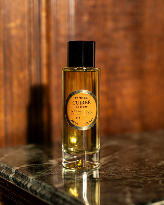Parfum cuiré : pourquoi le cuir fascine la parfumerie de niche ?